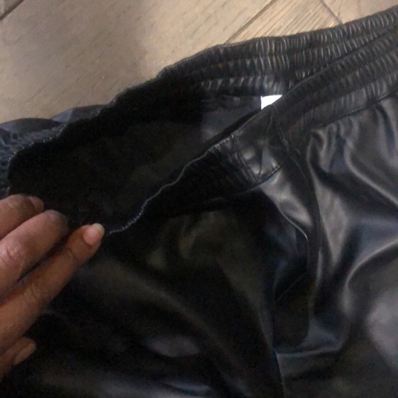 New without Tags 🏷️Frnch Faux leather pants - Picture 5 of 9